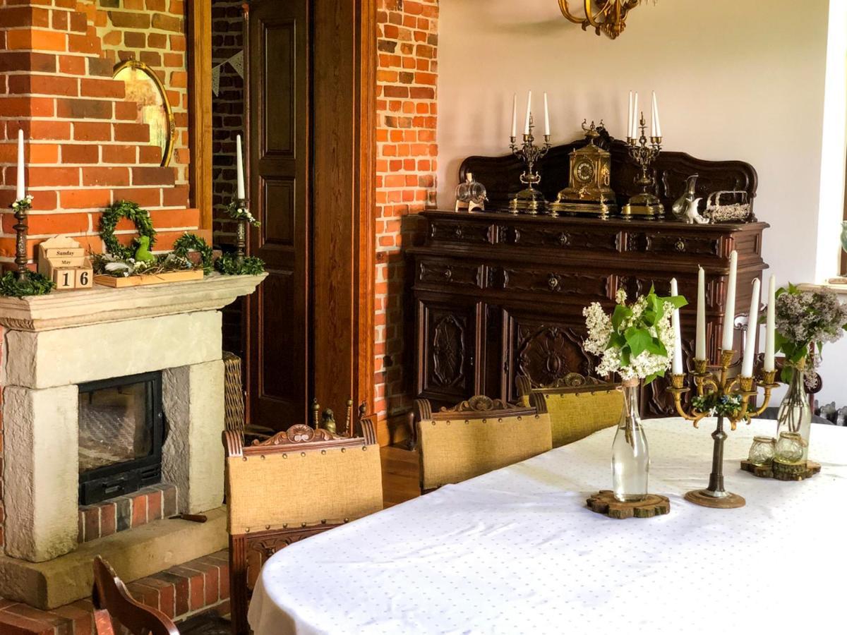 Dwor Gogolewo Nad Warta Bed & Breakfast Ksiaz Wielkopolski Eksteriør bilde