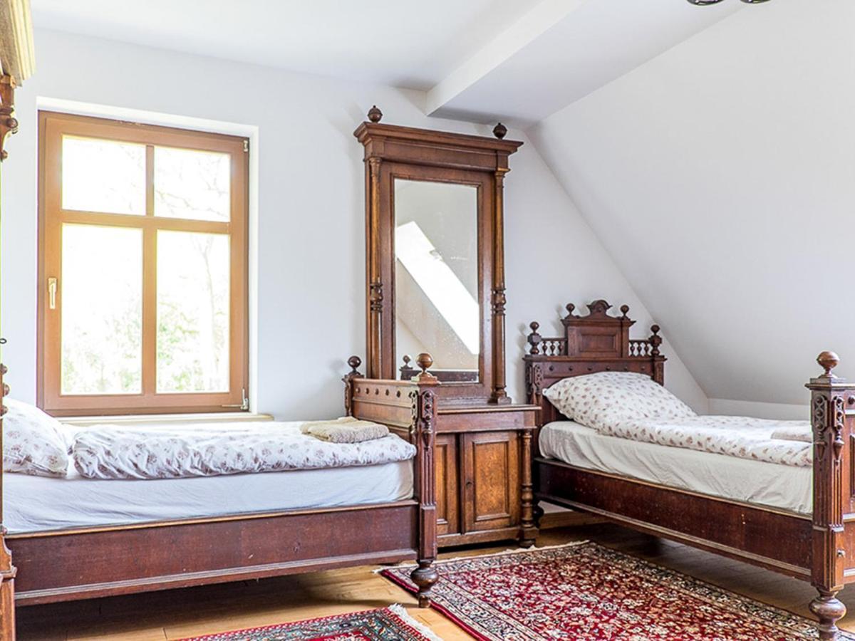 Dwor Gogolewo Nad Warta Bed & Breakfast Ksiaz Wielkopolski Eksteriør bilde