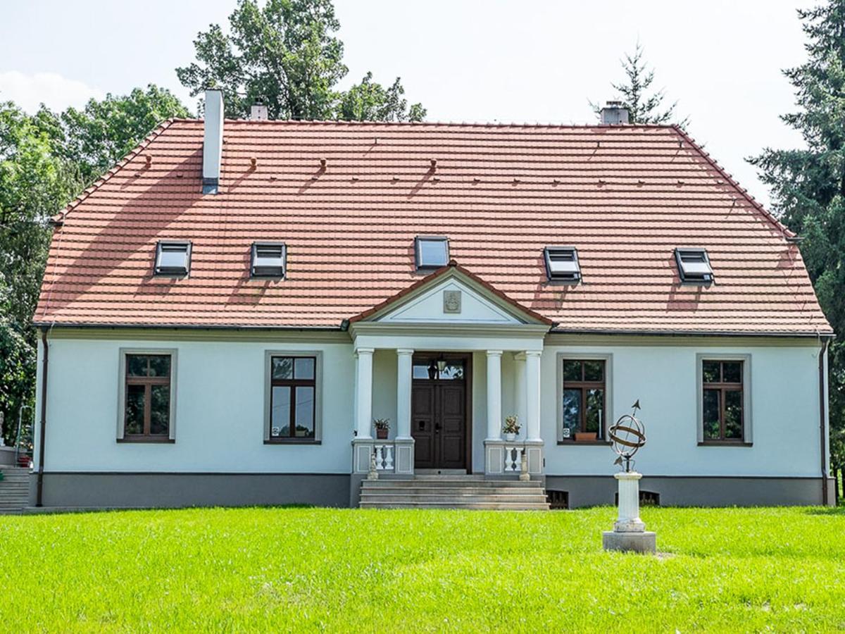 Dwor Gogolewo Nad Warta Bed & Breakfast Ksiaz Wielkopolski Eksteriør bilde