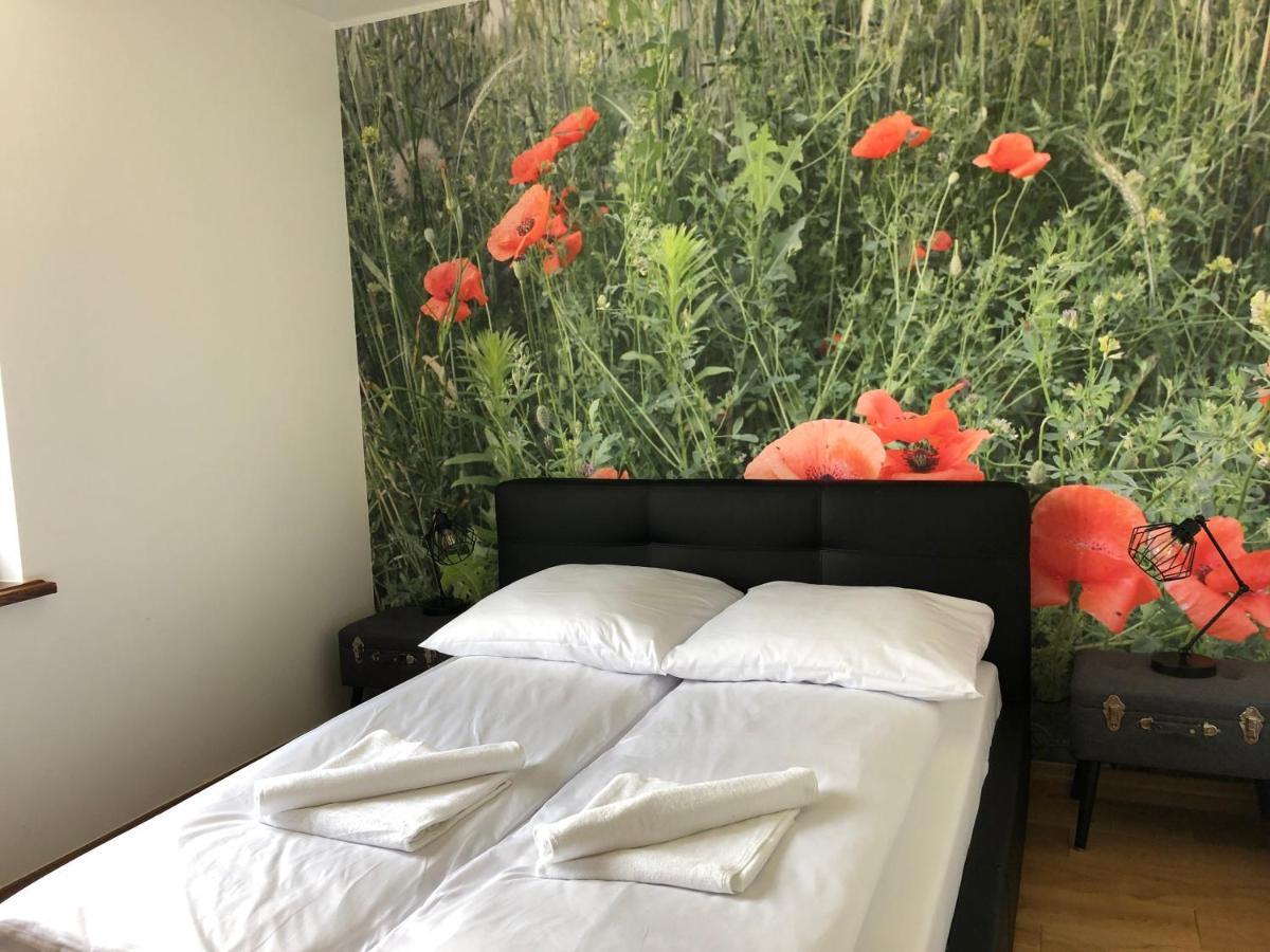 Dwor Gogolewo Nad Warta Bed & Breakfast Ksiaz Wielkopolski Eksteriør bilde