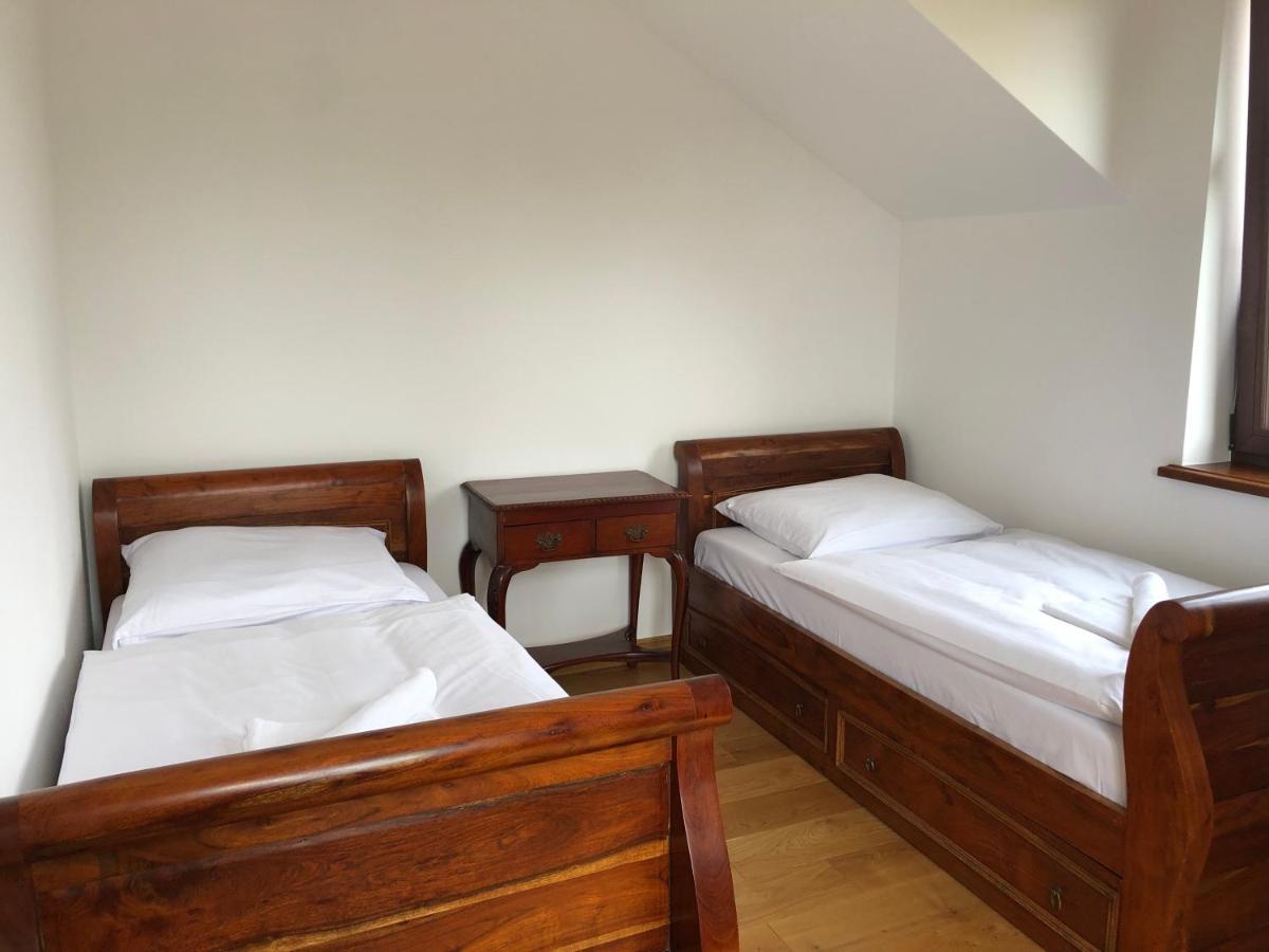 Dwor Gogolewo Nad Warta Bed & Breakfast Ksiaz Wielkopolski Eksteriør bilde