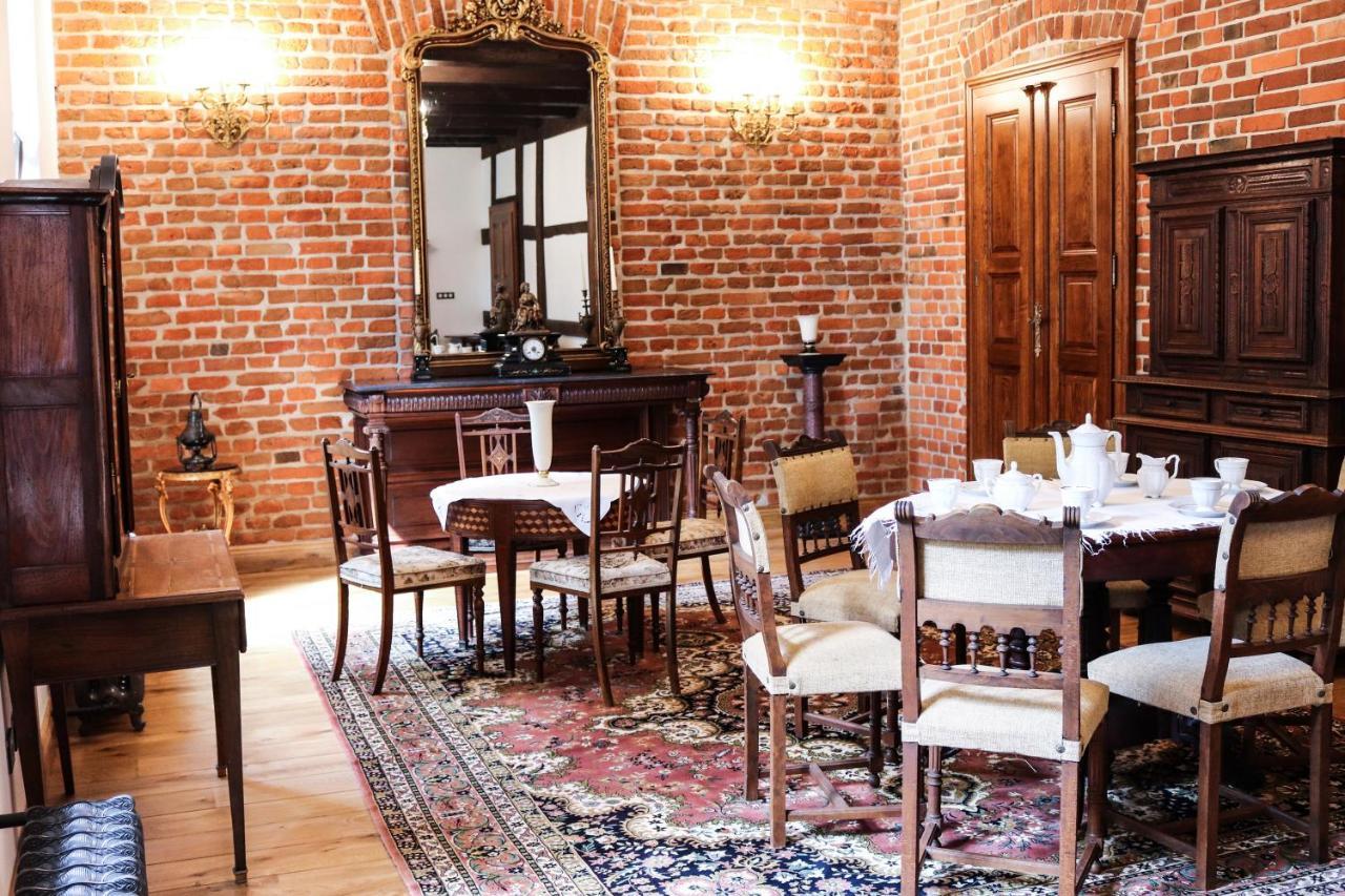 Dwor Gogolewo Nad Warta Bed & Breakfast Ksiaz Wielkopolski Eksteriør bilde