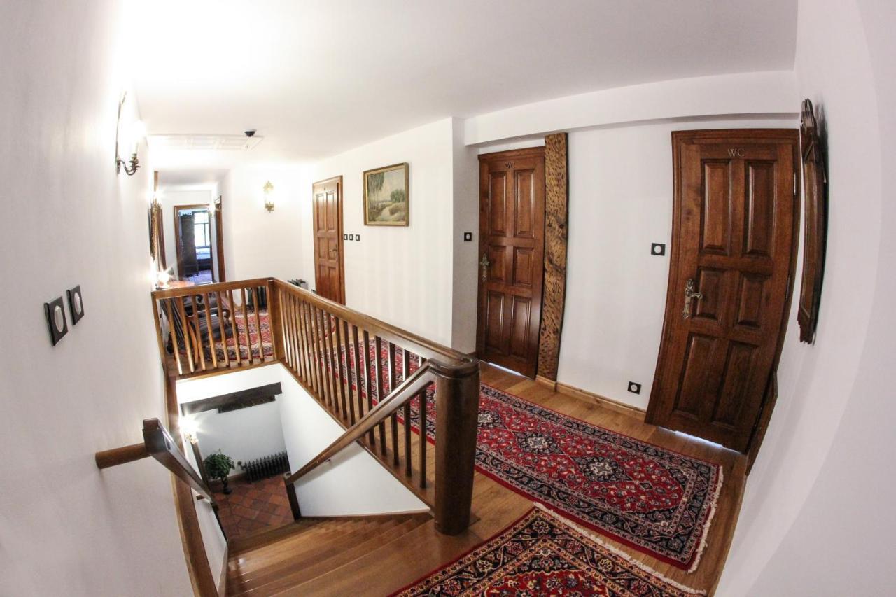 Dwor Gogolewo Nad Warta Bed & Breakfast Ksiaz Wielkopolski Eksteriør bilde