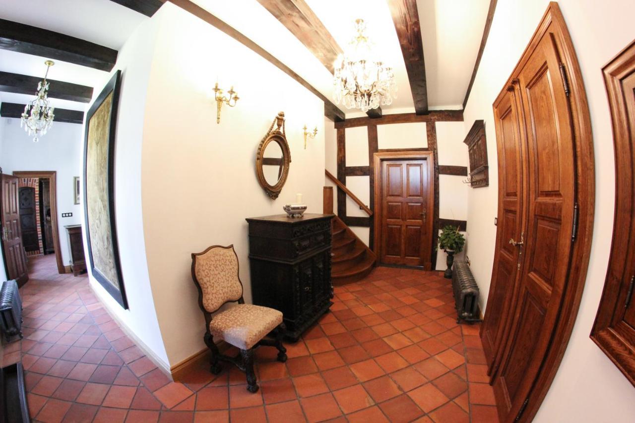Dwor Gogolewo Nad Warta Bed & Breakfast Ksiaz Wielkopolski Eksteriør bilde
